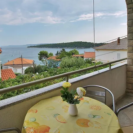 Biserka Apartman Rab Town