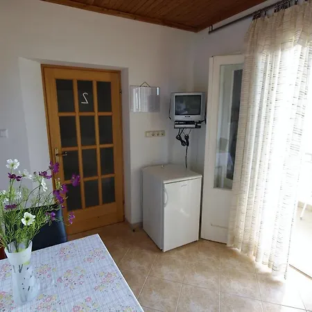 Apartment Biserka *